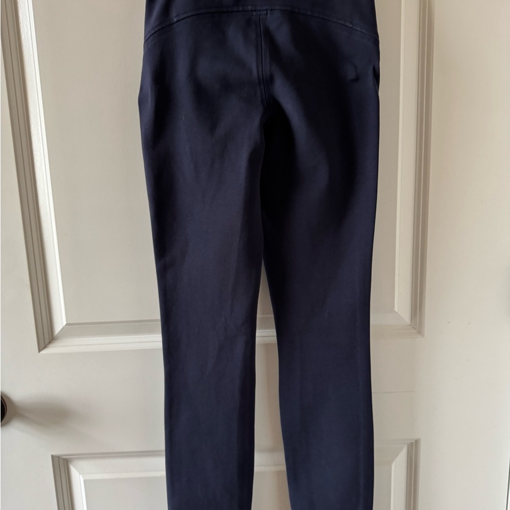 Lululemon pull-on pants - Picture 4 of 11